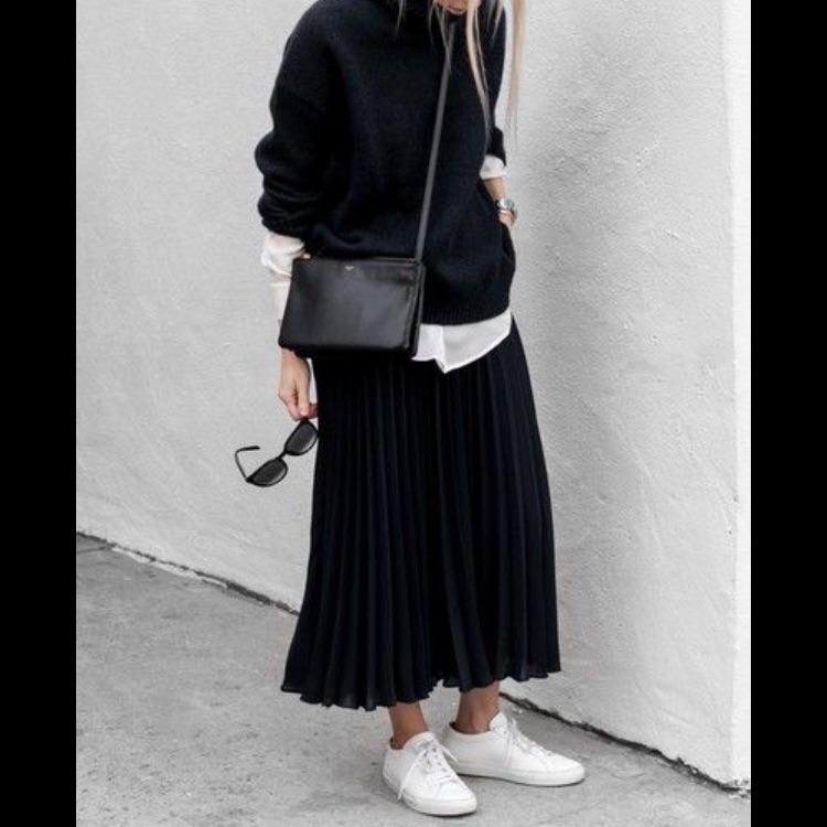 Basic Pull On Pleated Skirt